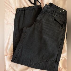 Women’s Relaxed Black Jeans